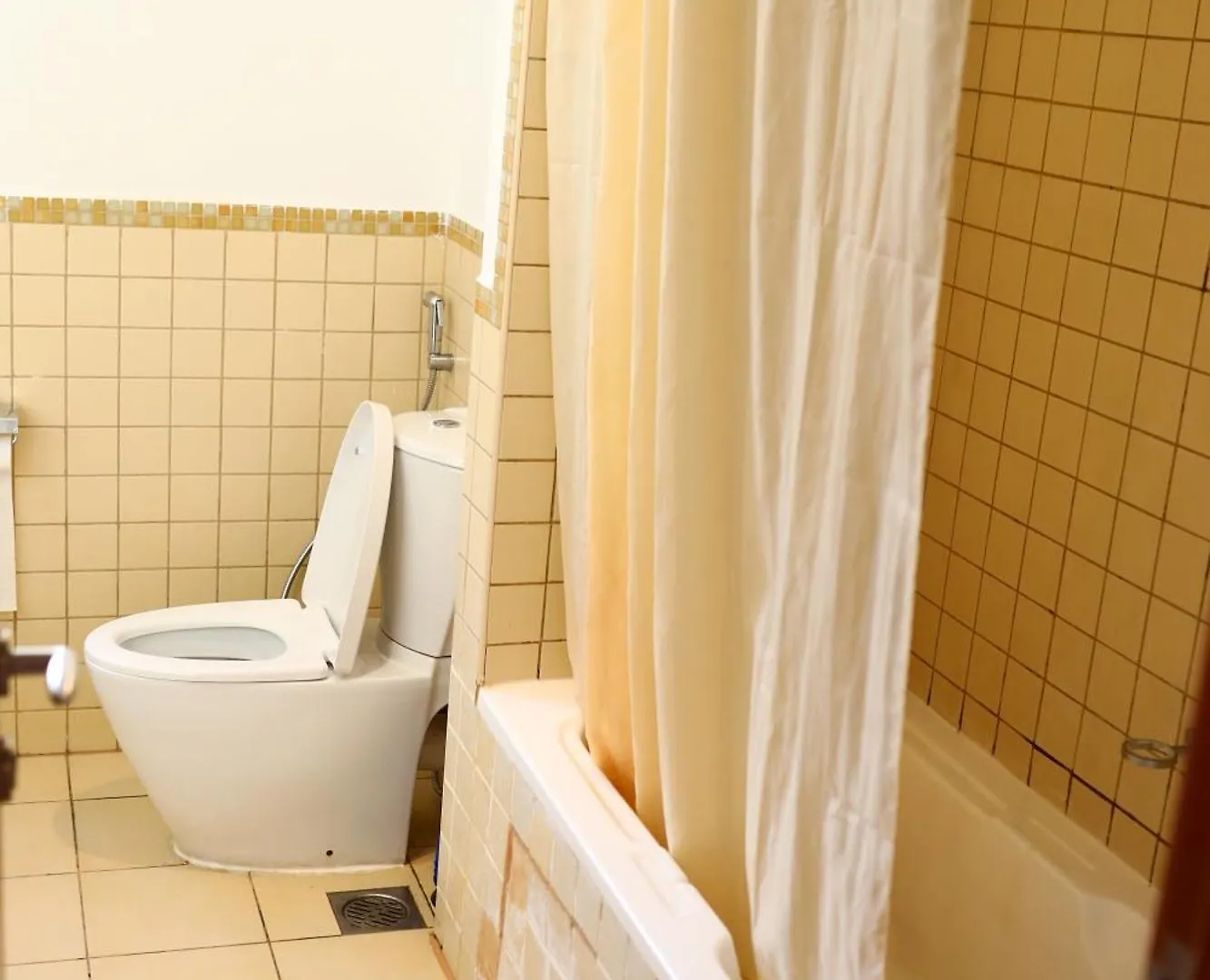 Shams Murjan Jbr Hostel Дубай 0*,
